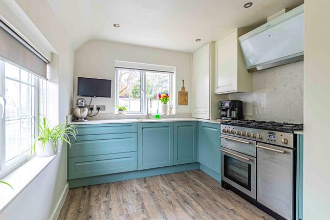 Thumbnail Detached house for sale in Tring Road, Northchurch, Berkhamsted, Hertfordshire