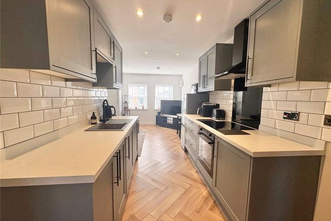Flat 2, 2A,, Westminster Avenue, Nottingham photo 4