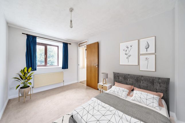 35, Somerford Way, London photo 4