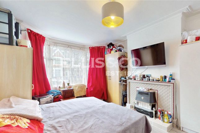 33, Park Road, Wembley photo 2