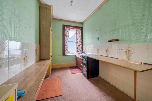 Flat 5,, 155, Fortuneswell, Portland photo 4