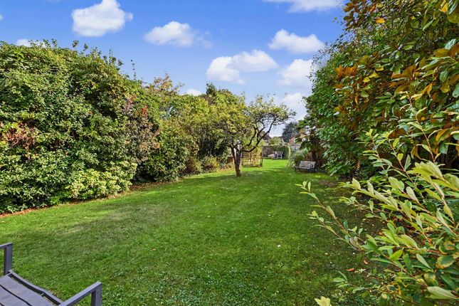 11, Coombe, Wendover photo 4