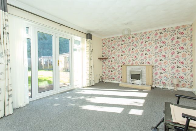37, Cherry Gardens, Herne Bay photo 2