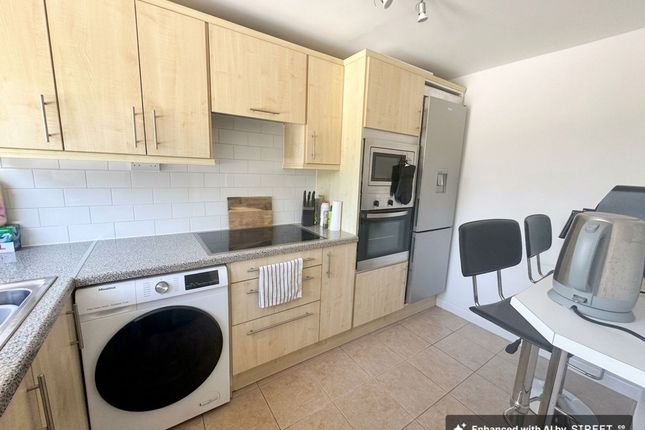 48a Marlow Road, High Wycombe photo 2