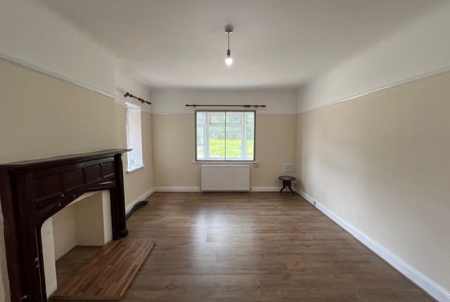 Thumbnail Flat to rent in Great West Road, Isleworth