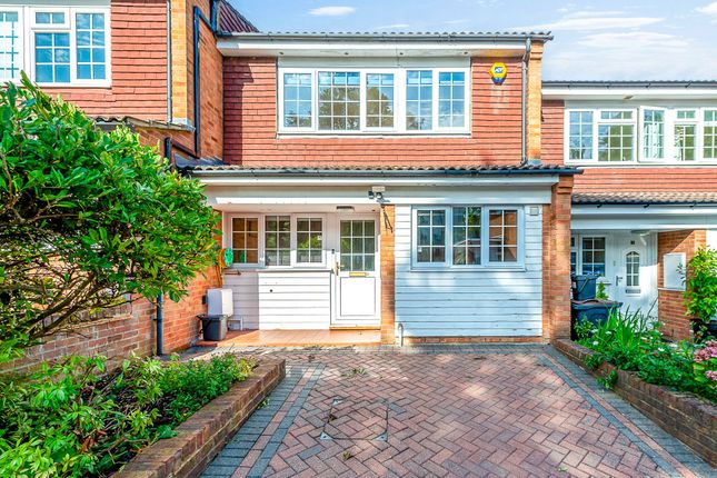 Thumbnail Terraced house for sale in Turkey Oak Close, London