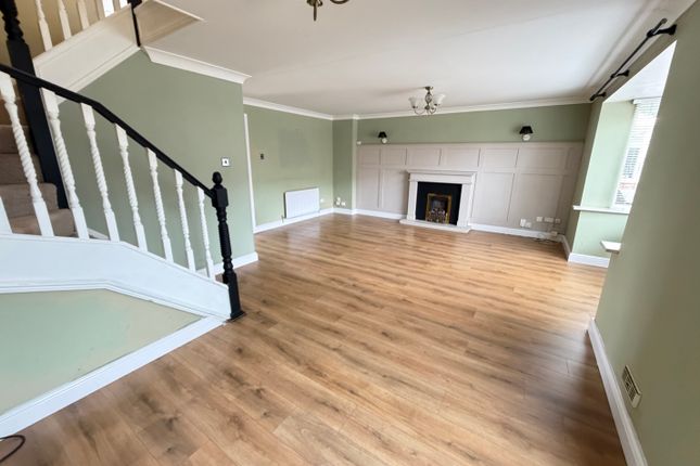 6, Fordham Grove, Wolverhampton photo 3