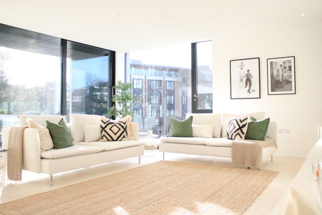 Flat to rent in Latitude House, Oval Road, London, Greater London NW1