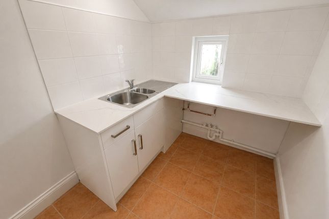 34, Clarence Road, Torpoint photo 4