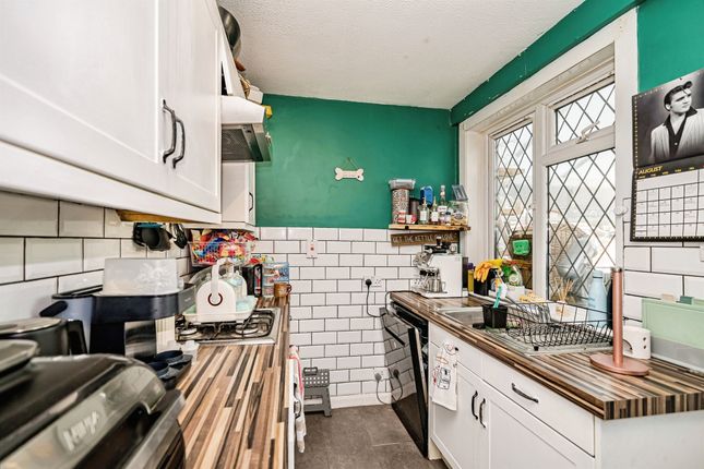 32, Mill Way, Aylesbury photo 4