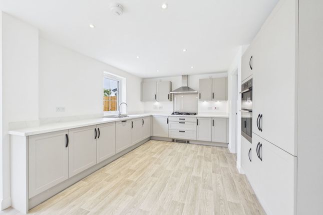 19, Archibald Hood Crescent, Rosewell photo 4