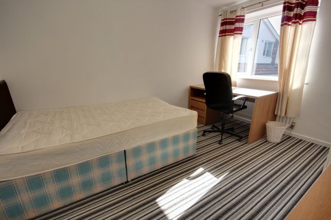 A Spacious And Well-Lit Double Bedroom, Perfect Fo...