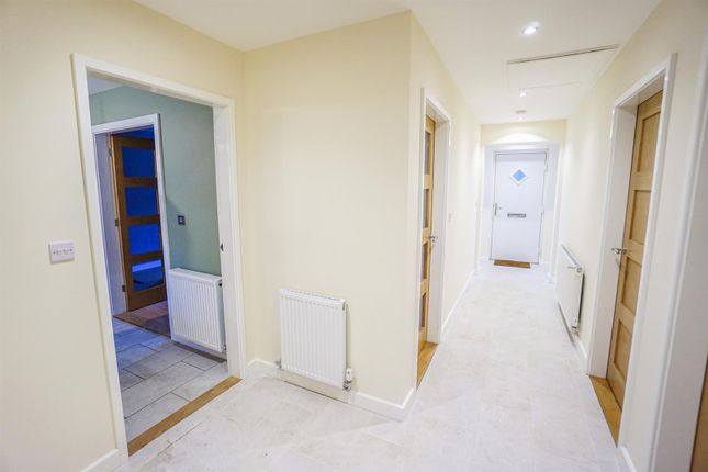 2, Fox's Place, Old Road, Chesterfield photo 3