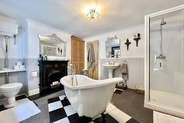 22, Rock-A-Nore Road, Old Town, Hastings photo 3