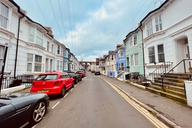 Thumbnail Flat to rent in Campbell Road, Brighton