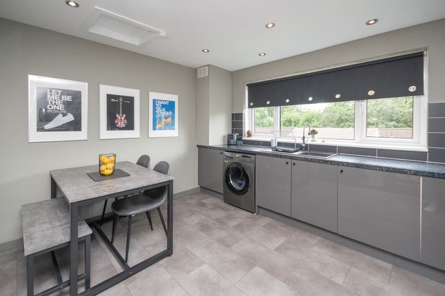 104, Lime Crescent, Cumbernauld photo 5