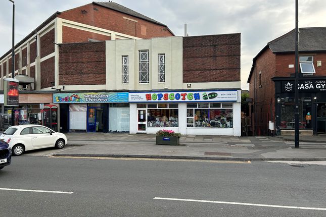 Retail premises to let in New Road Side, Leeds