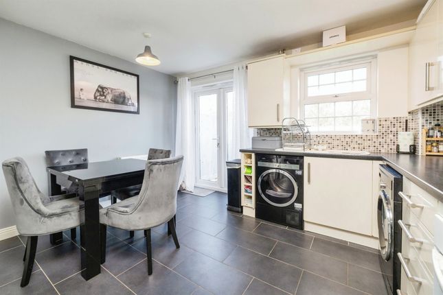 Town house for sale in Squirrel Chase, Witham St. Hughs, Lincoln