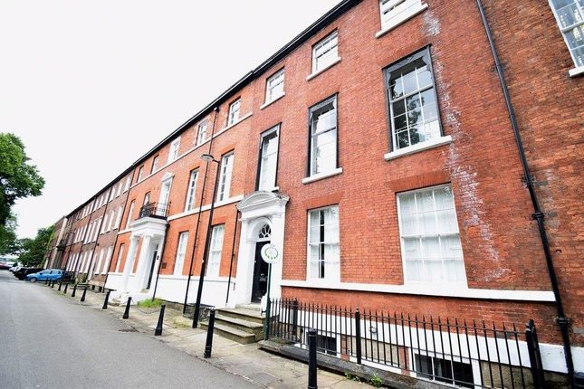 Flat to rent in South Parade, Wakefield