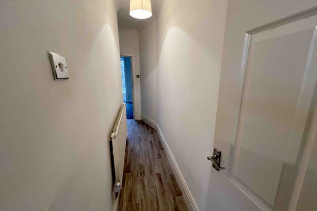 Flat 1, 31 Park Road, Swansea photo 4
