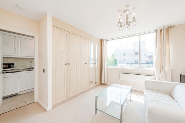 25 Dinerman Court, 38-42, Boundary Road, London photo 2