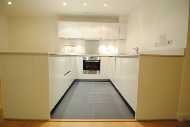 Flat 14, 4, Rossetti Apartments, Croydon photo 4