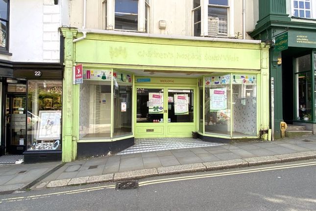 Retail premises to let in High Street, Totnes