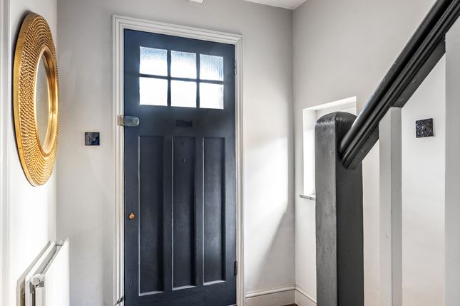 15 High Street, Oxted photo 3