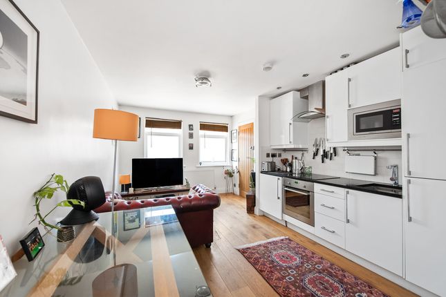 Thumbnail Flat for sale in Clarence Road, London