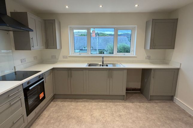 92b Marine Road, Prestatyn photo 3