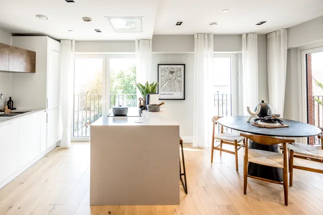 Hamptons - London New Homes
