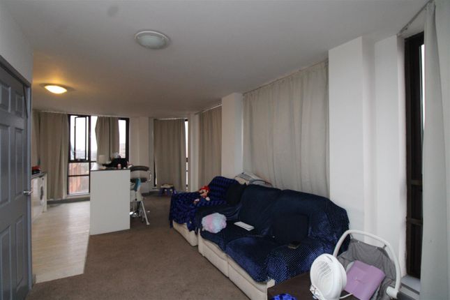 Flat 47, 57, Priestgate, Peterborough photo 4