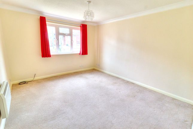 Flat 2, Tudor Court King Street, High Wycombe photo 2