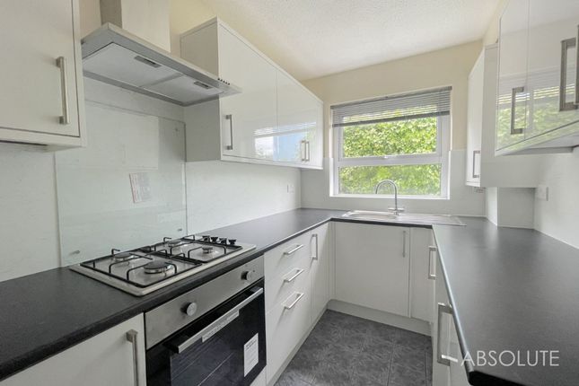 Thumbnail Flat to rent in Newton Road, Manor Court