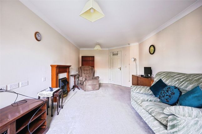 12, Laurel Court, Folkestone photo 4