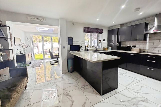 29 Boston Close, Plymouth Devon, Devon photo 2