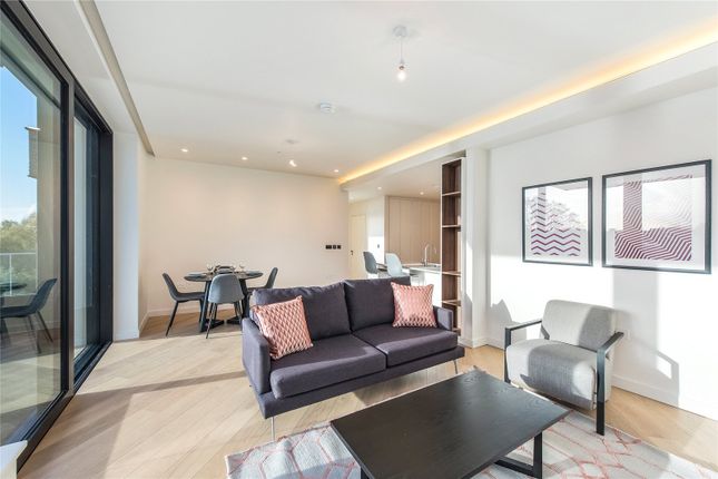 Flat to rent in 6 Wood Crescent, Television Centre, White City, London