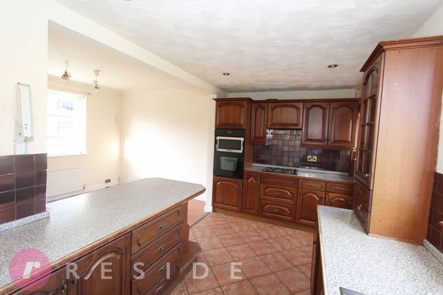 20, Clovelly Street, Rochdale photo 2