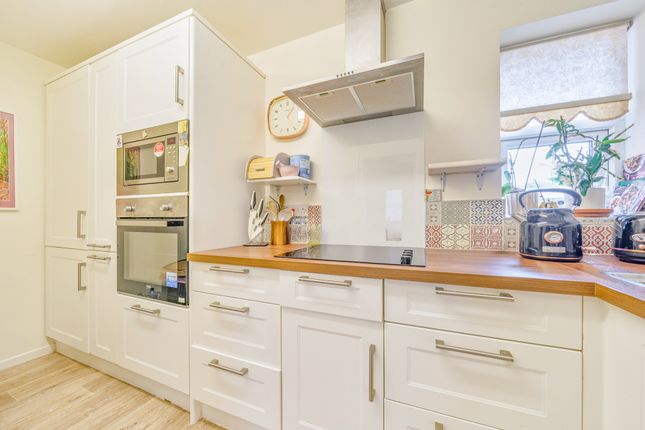 10, Brackenhurst, Malvern photo 3