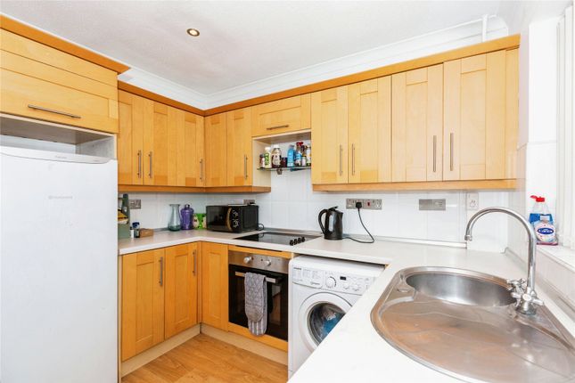 Flat for sale in Beaconsfield Court, Sketty, Abertawe, Beaconsfield Court