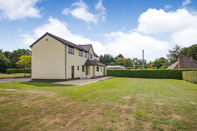 Detached house for sale in Droitwich Road Martin Hussingtree, Worcestershire