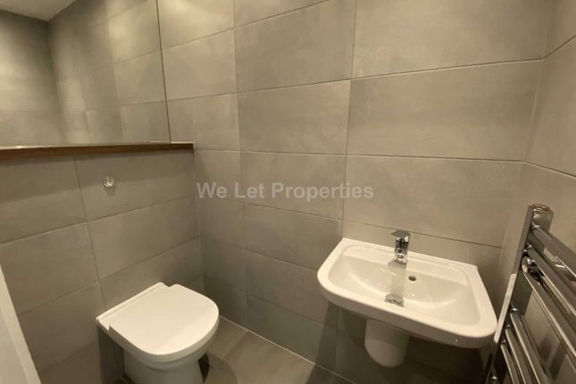 D.G03 Block D Wilburn Basin, Ordsall Lane, Salford photo 5