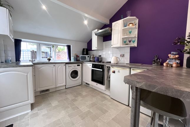 Flat 3, 8, Stoke Road, Gosport photo 2