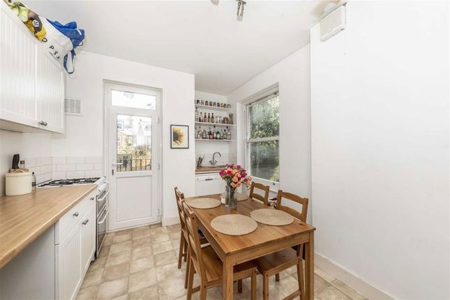Flat 19, Deauville Court, Elms Crescent, London photo 3