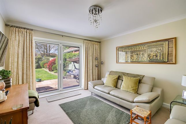 43, Beeches Avenue, Worthing photo 3