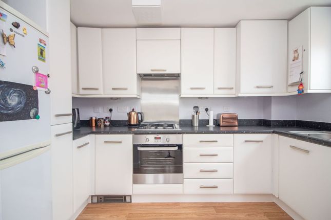 Flat for sale in Atlanta House, Vancouver Avenue, Waterlooville