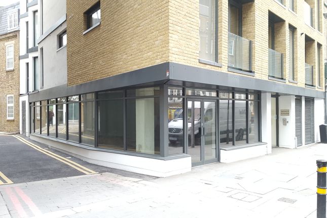 Retail premises to let in Tooley Street, London