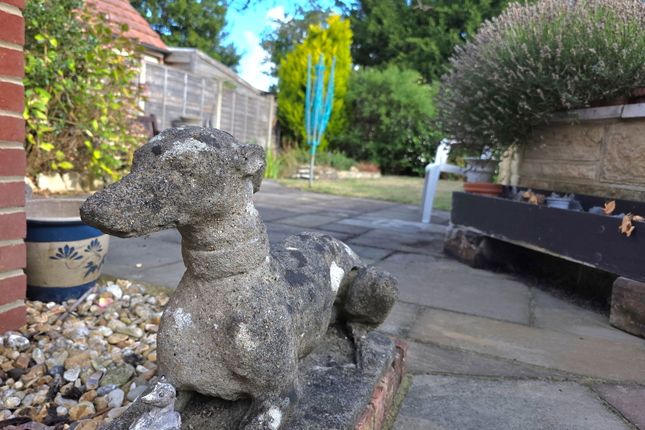 44, The Avenue, Totland Bay photo 2