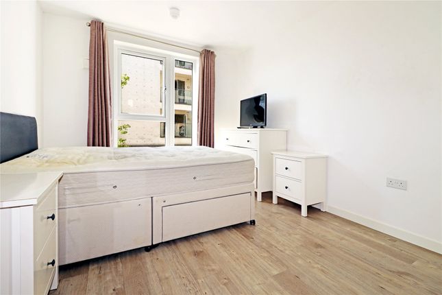 Flat 15, Bradfield House,, Bradfield Close, Surrey photo 4
