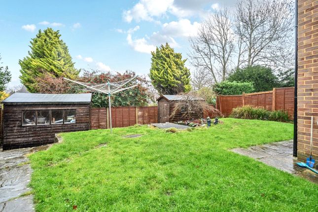 22, Burnt Common Close, Ripley photo 3